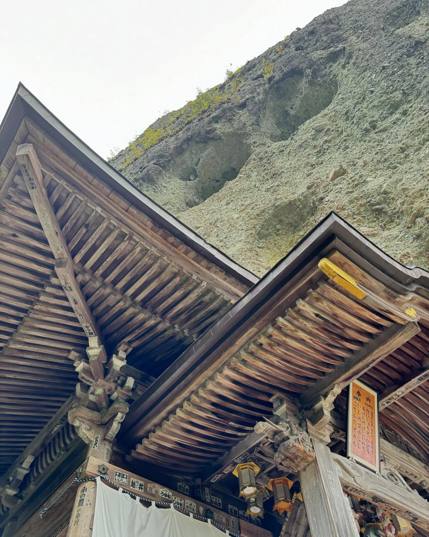 第45番札所『岩屋寺』膝が崩壊するほどの坂道でしたが神秘的で...